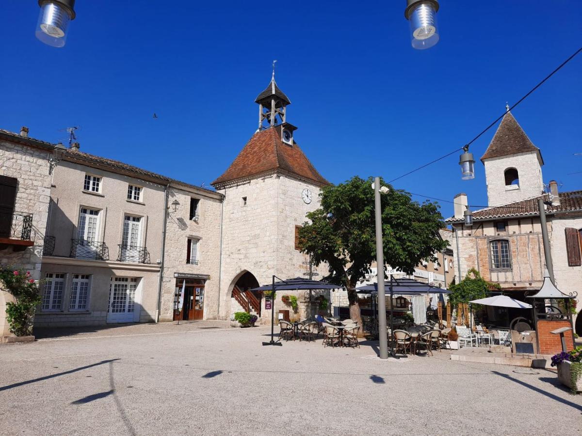 Manoir Le Moulinal47 - Vue Panoramique Hotel Courbiac Exterior photo